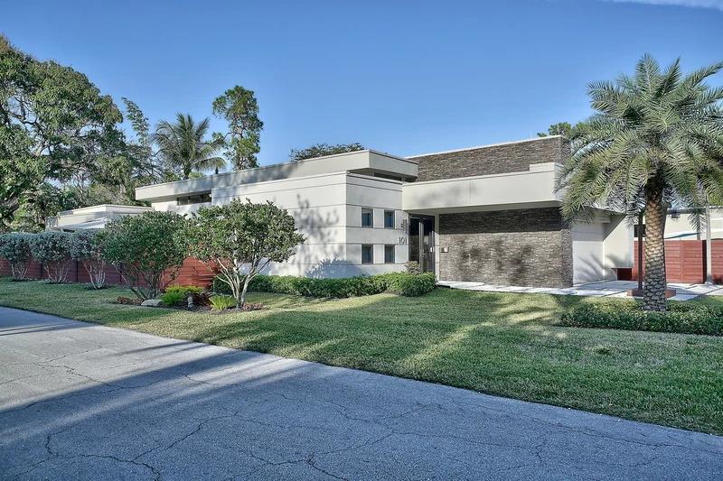 Bowles Residence — photo 12