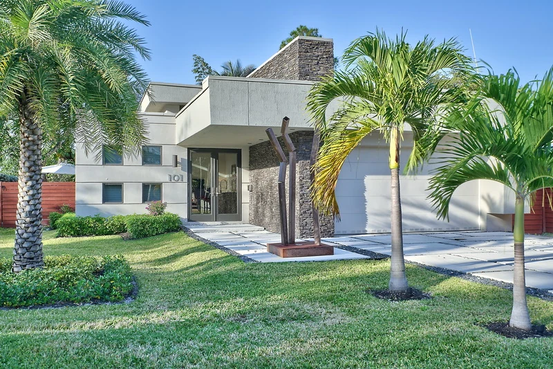 Bowles Residence — photo 14