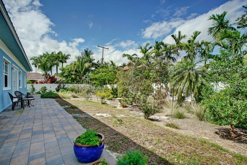 Dunn Residence — photo 18