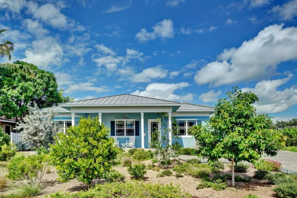 Dunn Residence — 694 Middle River Drive, Fort Lauderdale