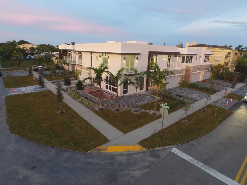 Molo Duplexes — Coral Ridge Dr, Fort Lauderdale