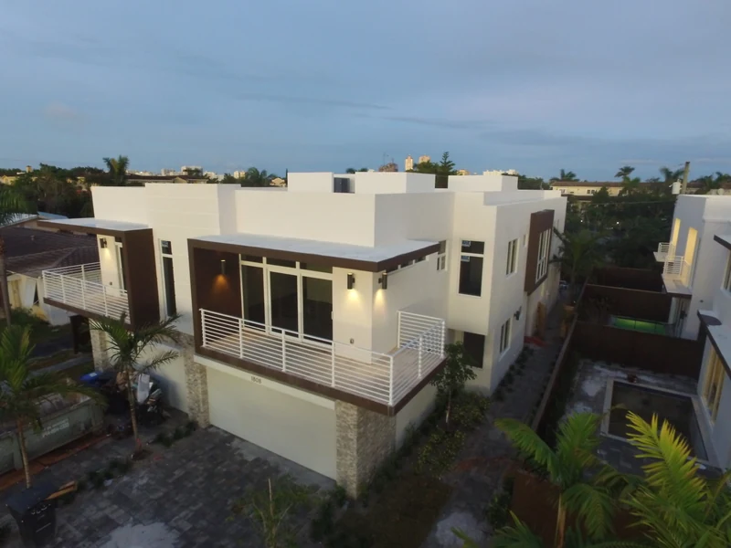 Molo Duplexes — Coral Ridge Dr, Fort Lauderdale